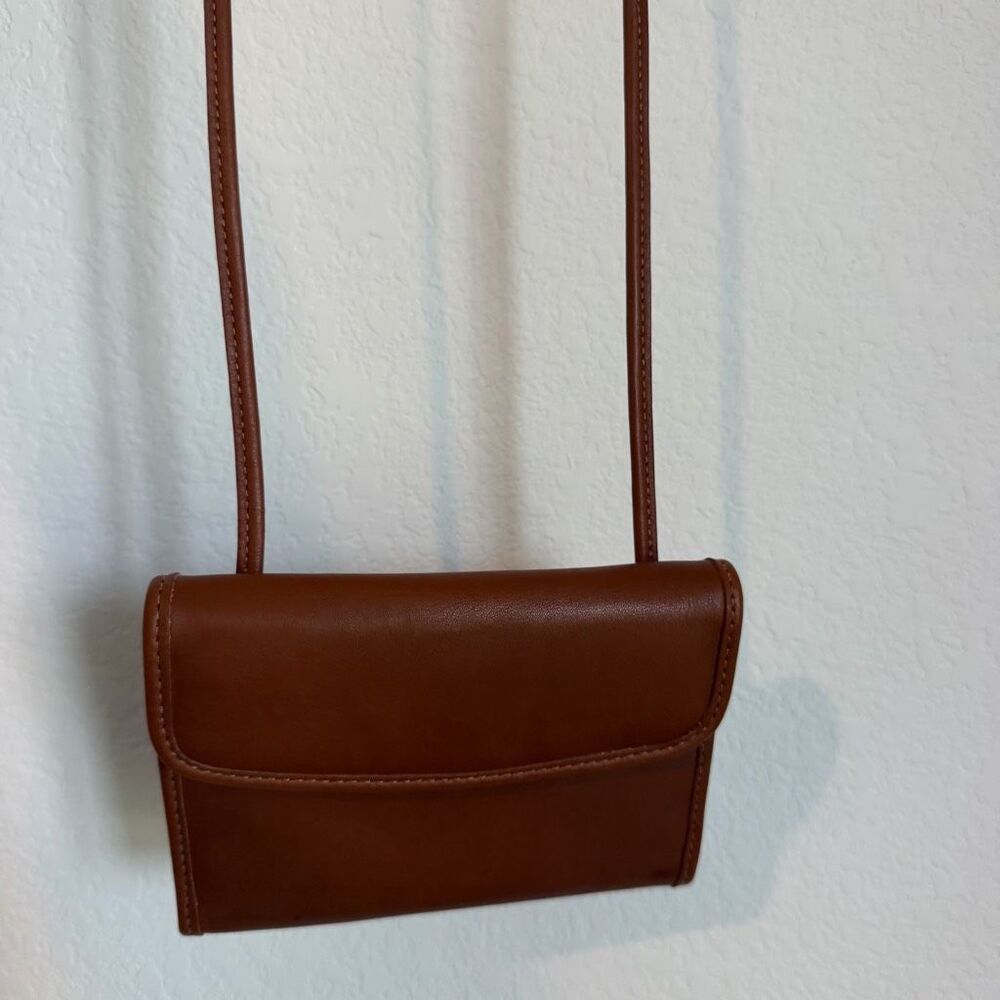Coach Vintage Brown Leather Tri-Fold Swing Wallet Purse Shoulder Crossbody Bag